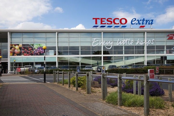 Tesco logistic workers poised to strike to protest ‘offensive’ pay offer