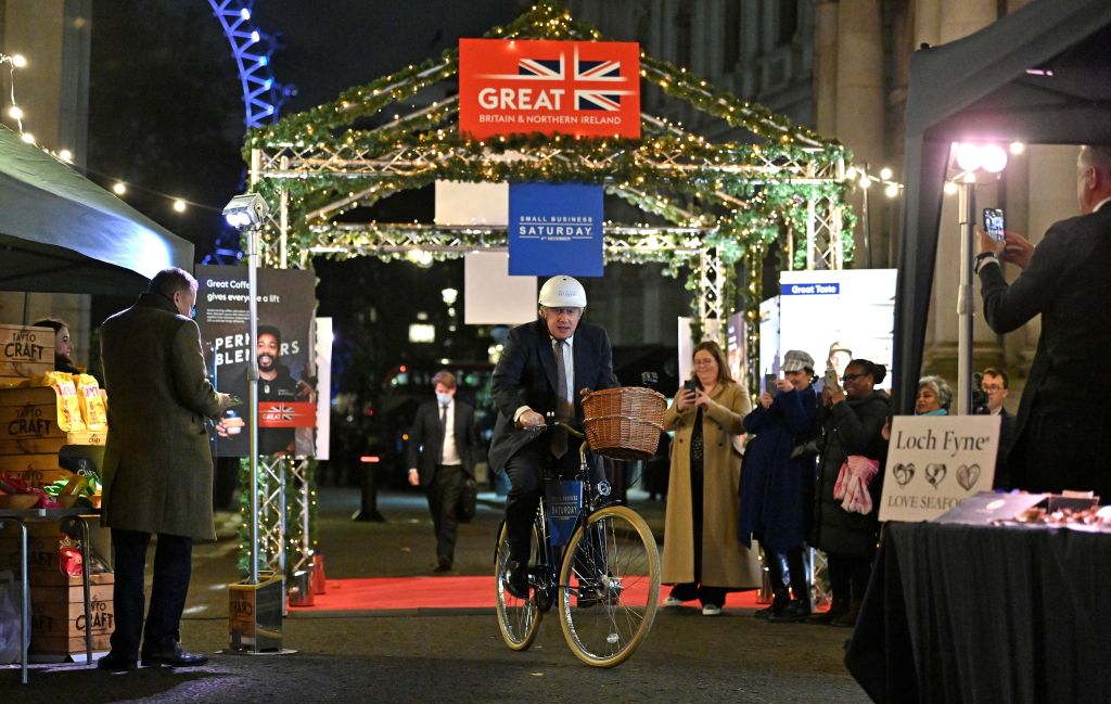 Johnson hosts festive food and drink market at Downing Street
