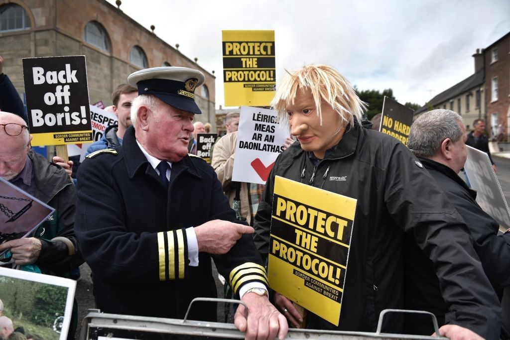 Trade war unlikely, says Johnson as UK unveils radical rewrite of Northern Ireland Protocol