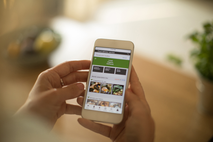 Shoppers turn to mobile apps for rewards and personalised offers