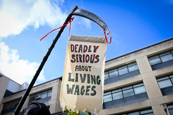 Wages to ‘drop by £4,000 in real terms over three years’, warns TUC