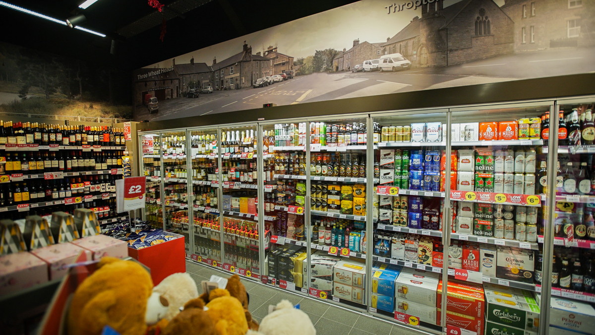 Warm welcome for Thropton’s new SPAR store and forecourt
