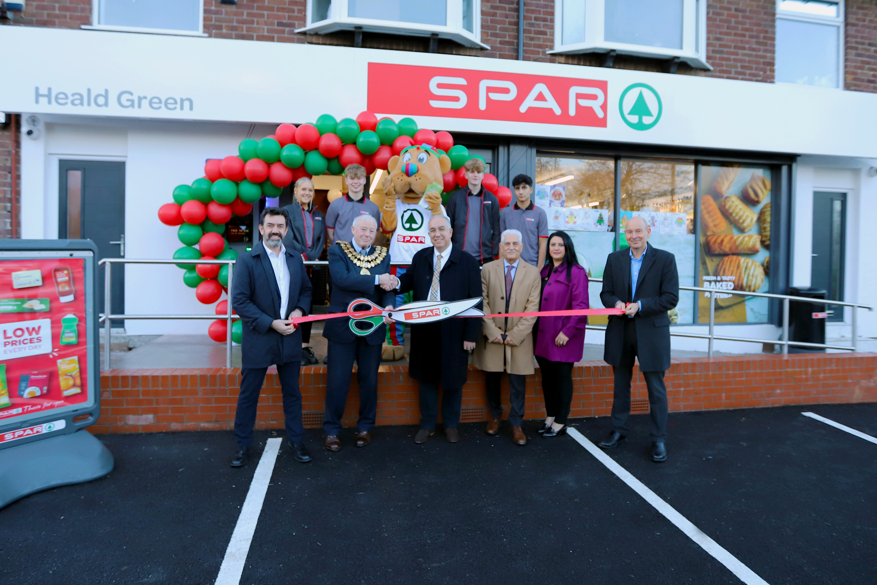 New indie launches SPAR store in Heald Green