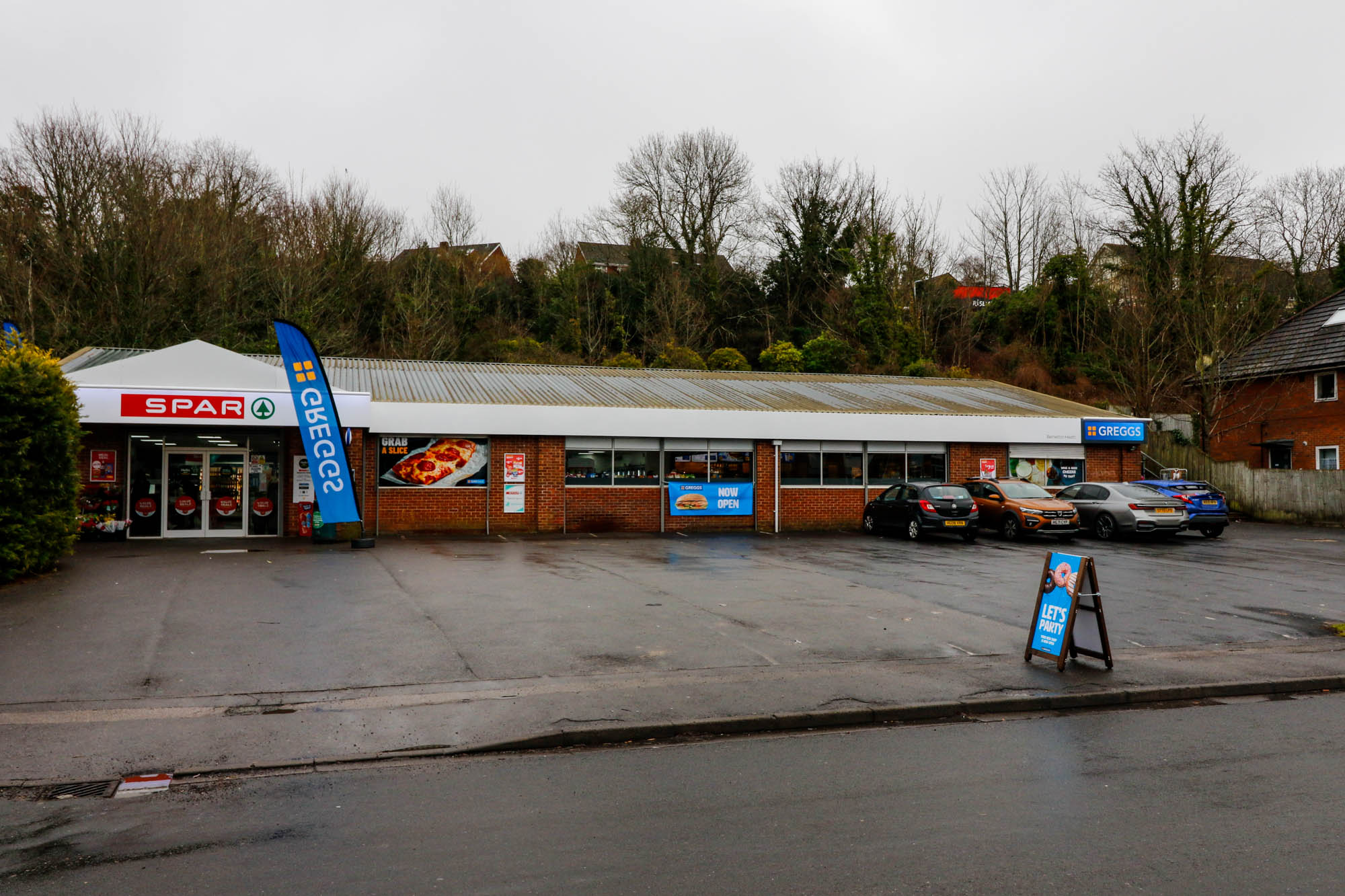 Salisbury Spar store first in south west for Greggs franchise