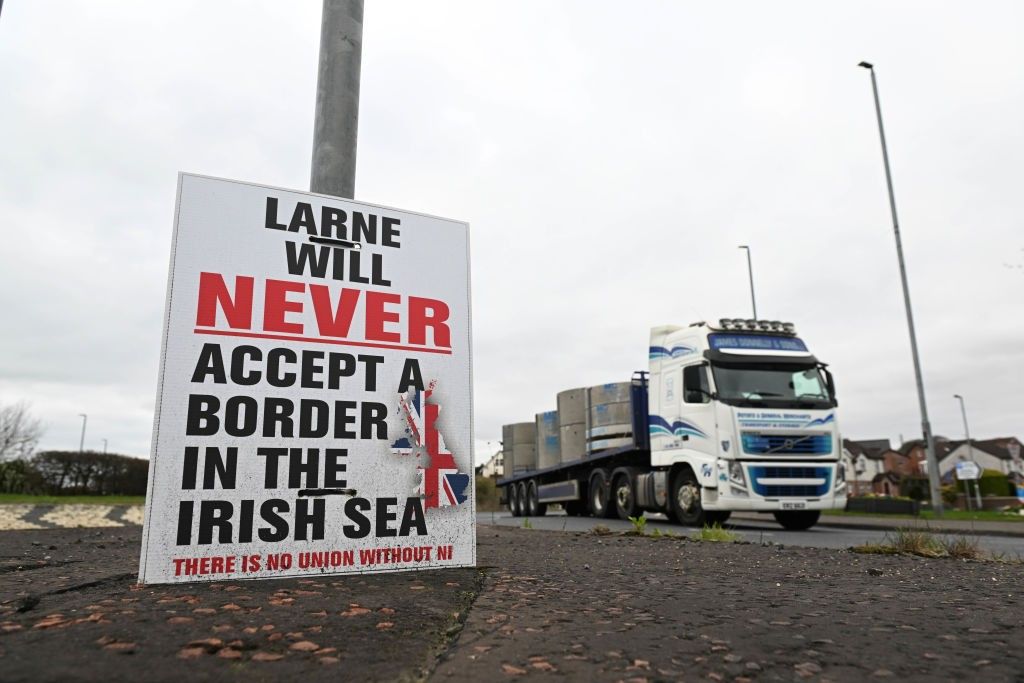 Food in green line as UK and EU clinch Brexit deal over N.Ireland trade