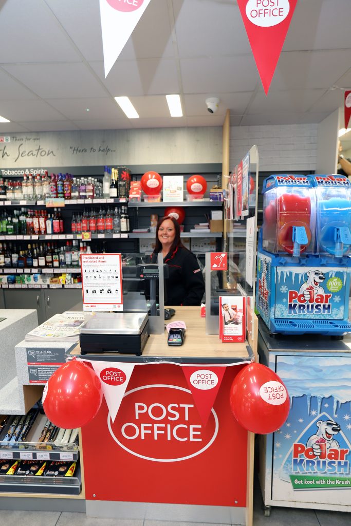 North Seaton celebrates new Post Office in SPAR store