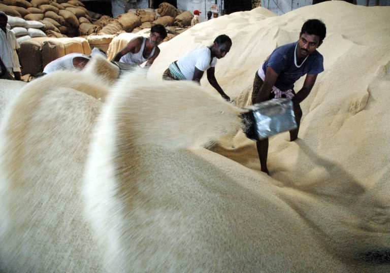 India cuts floor price for basmati rice exports