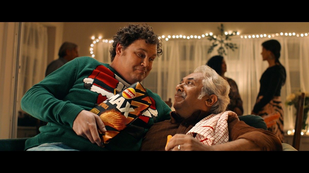 Sharing range in spotlight in Walkers' new festive campaign - Asian Trader - Business & Industry | News | Analysis - Vimarsana News