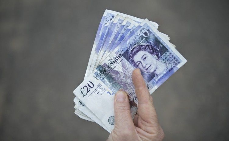 Retailers welcome decade-first growth in cash usage