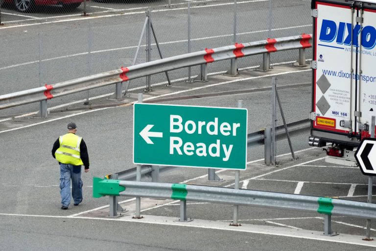 New post-Brexit customs checks spark border worries