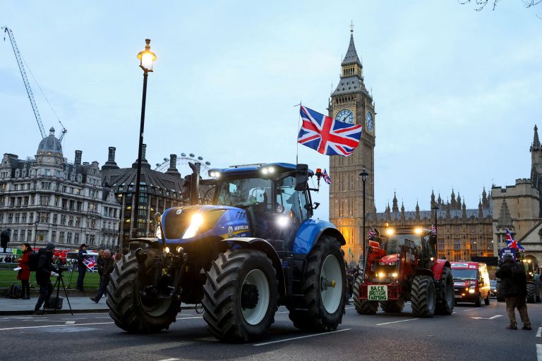 Farmers protest outside parliament over food imports